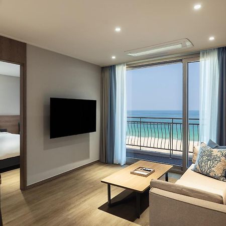 Kensington Resort Seorak Beach Сокчхо Номер фото