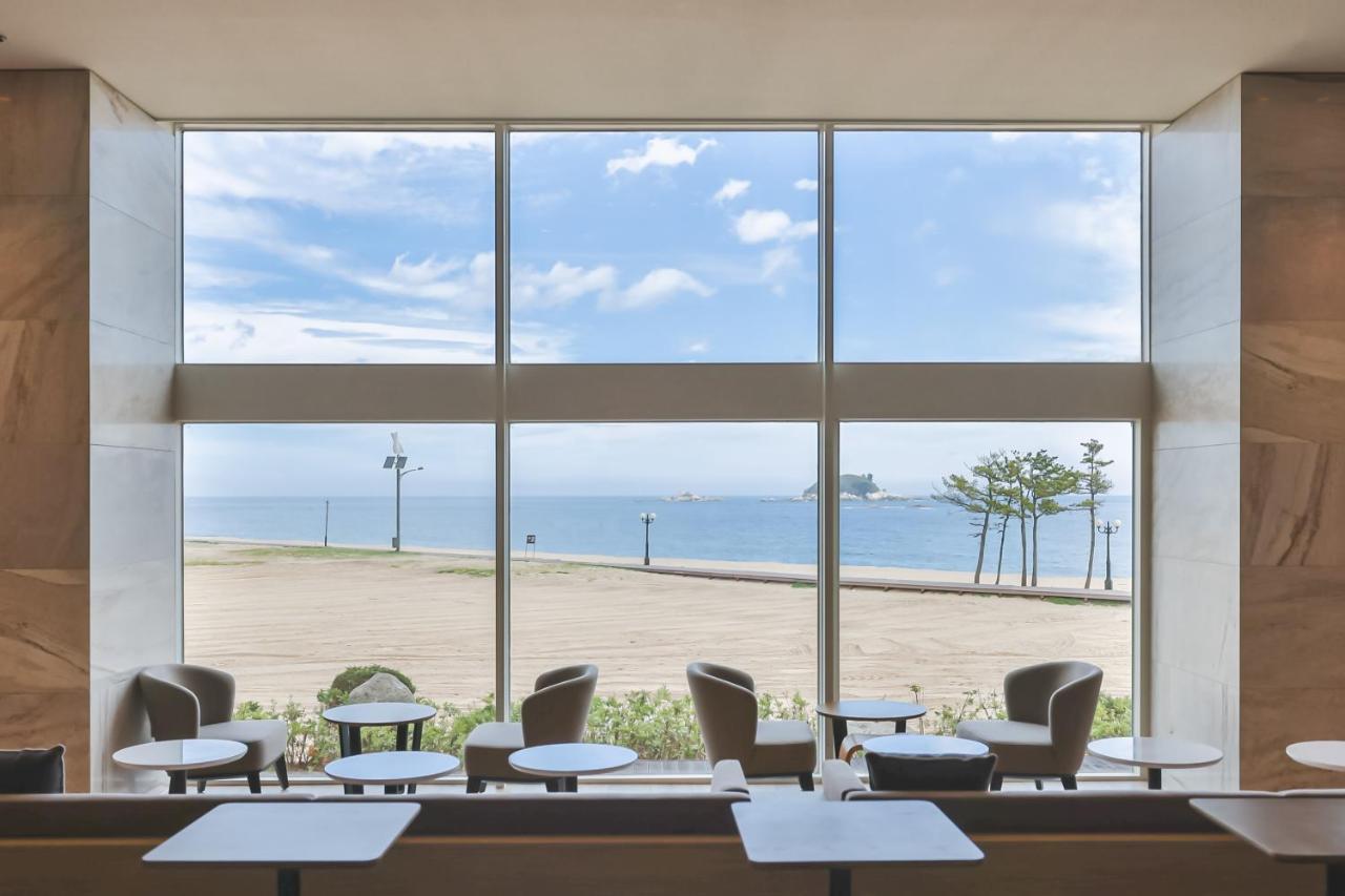 Kensington Resort Seorak Beach Сокчхо Экстерьер фото