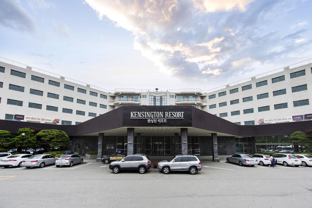 Kensington Resort Seorak Beach Сокчхо Экстерьер фото