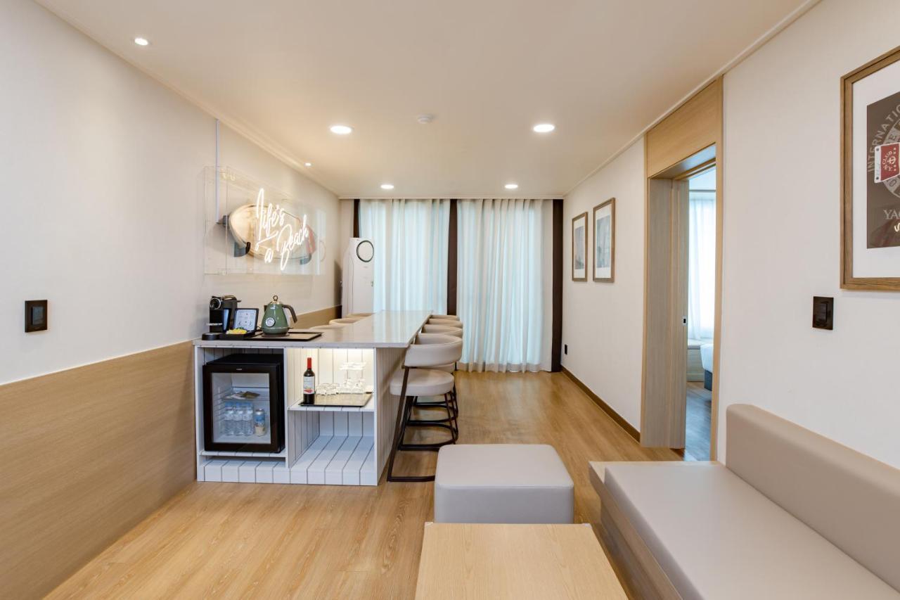 Kensington Resort Seorak Beach Сокчхо Экстерьер фото